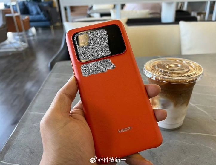 Xiaomi 16 Pro (Pro Max) снова засветился на живых фото