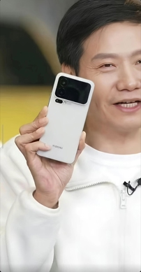 Xiaomi 16 Pro (Pro Max) снова засветился на живых фото