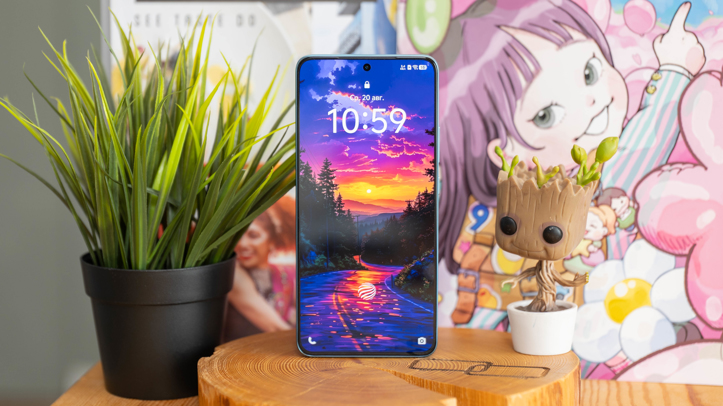 Обзор iQOO Neo 10 Pro+: пластиковая элита