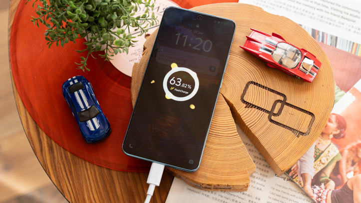 Обзор iQOO Neo 10 Pro+: пластиковая элита