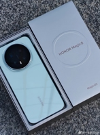 Honor Magic 8 Pro распаковали на видео и сравнили с Magic 8: много фото