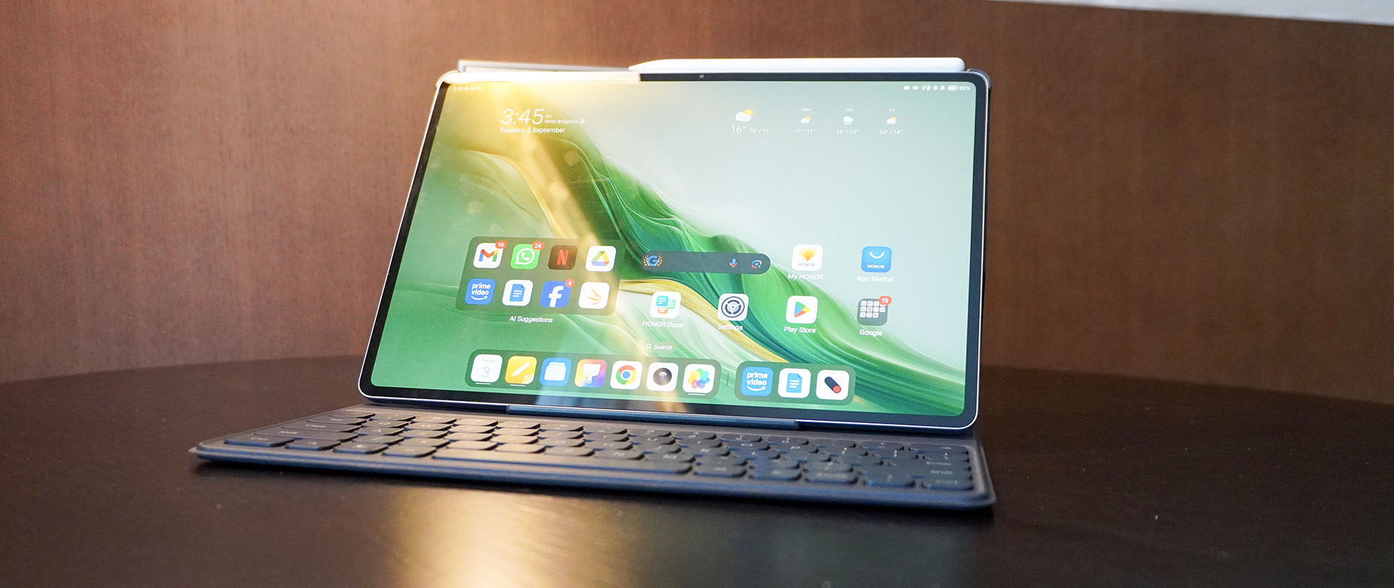 Honor MagicPad 2 снова можно забрать до 30 000 рублей на AliExpress  