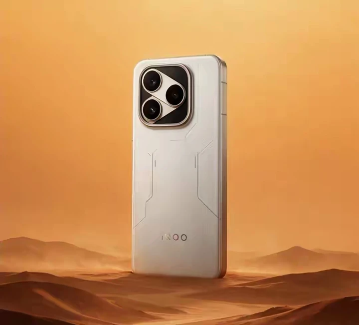 iQOO 16 получит дисплей с передовой технологией iPhone Ultra
