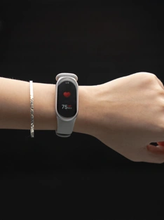 Xiaomi Band 11 уже красуется на студийных фото и видео