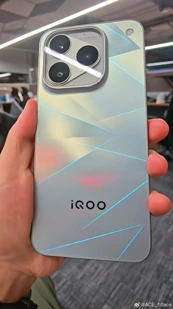iQOO 16 в полный рост показали на шпионских снимках