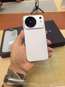 Распаковка Vivo X500 до анонса: что выяснилось?