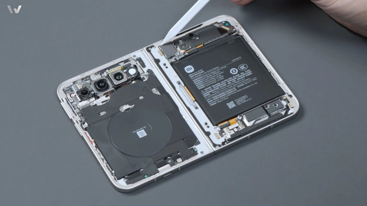 Xiaomi 18 Fold уже разобрали на видео: что выяснилось?