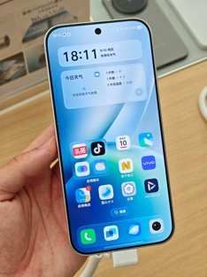 Живые фото и видео Vivo X500 и X500 Pro Max