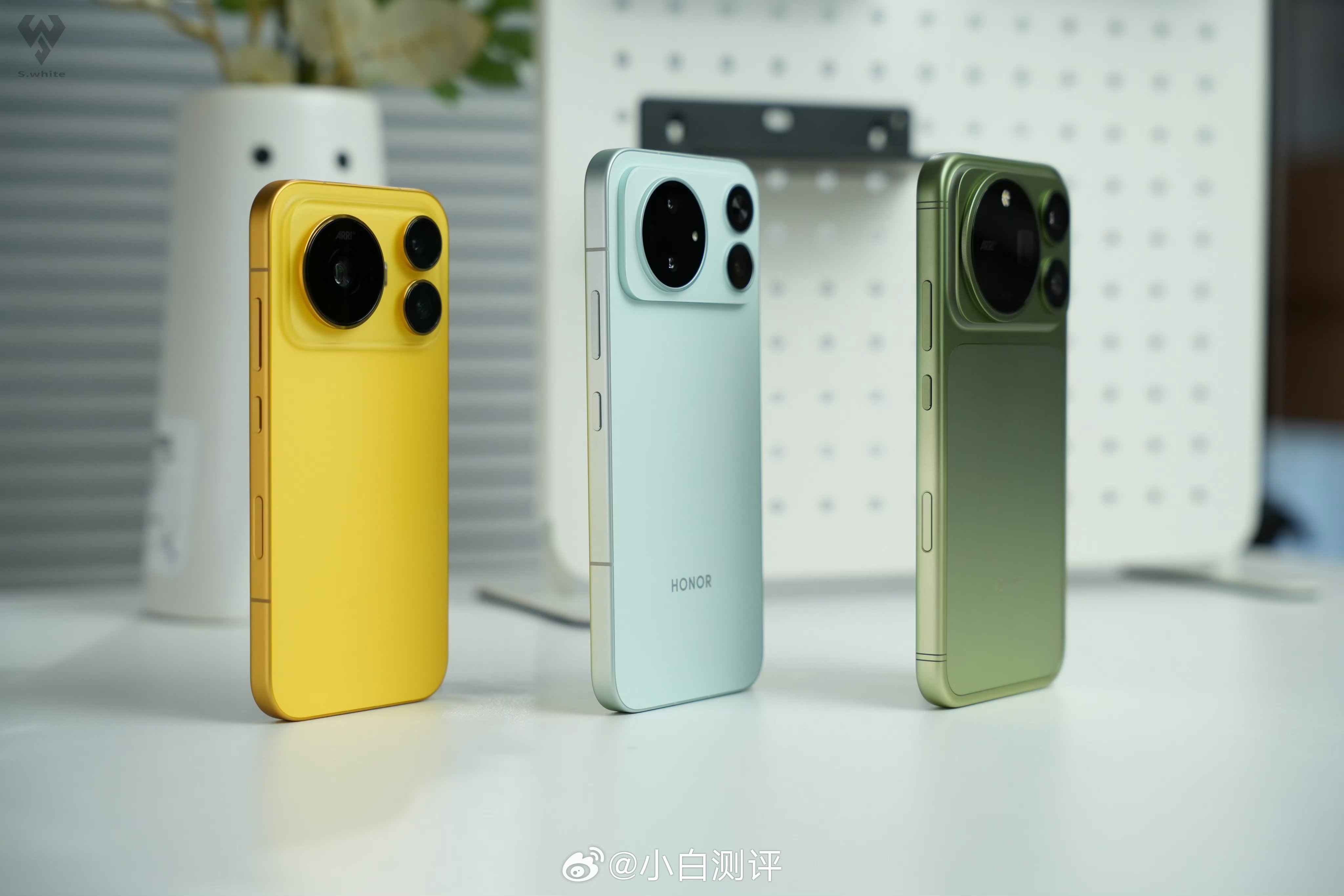Живые фото и видео Honor Magic 9, Magic 9 Pro Max и Magic 9 Super Power Edition