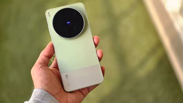 Vivo X300 Ultra доступен дешевле OPPO Reno 16 Pro