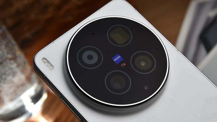 Vivo заметно повысила цены на X300 Ultra в Китае