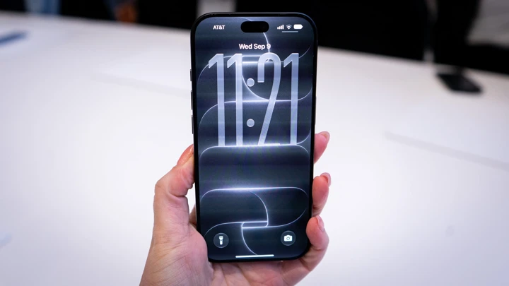 Белый цвет на экране iPhone 18 Pro Max холоднее, чем у iPhone 17 Pro Max