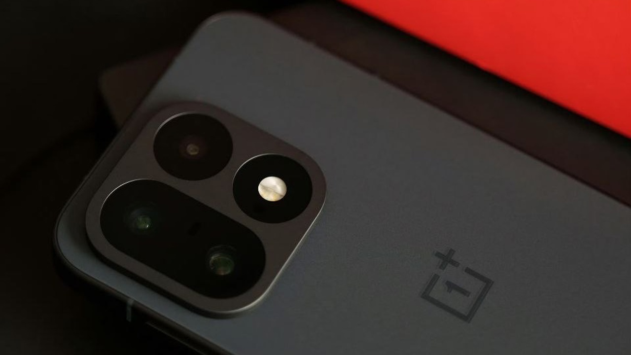 OnePlus 16 появился в Geekbench с чипом Snapdragon 8 Elite Extreme Gen 6