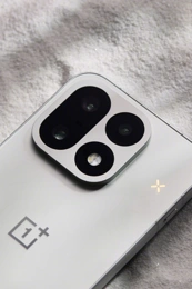 Распаковка OnePlus 16: первый взгляд на живых фото и видео