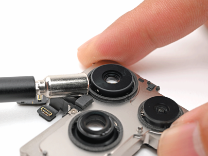 iFixit: переменную диафрагму iPhone 18 Pro почти невозможно починить