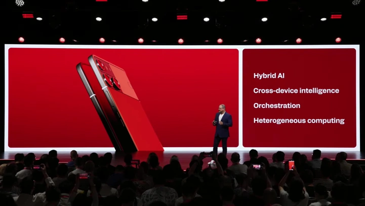 Qualcomm показала странные смартфоны на Snapdragon Summit