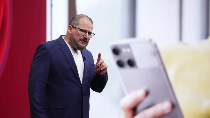 Qualcomm показала странные смартфоны на Snapdragon Summit