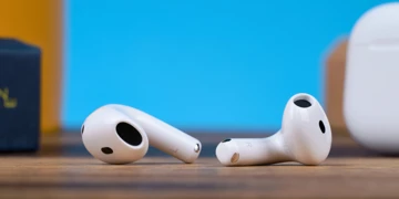 AirPods 5 впервые за 10 лет получили ненулевую оценку ремонтопригодности