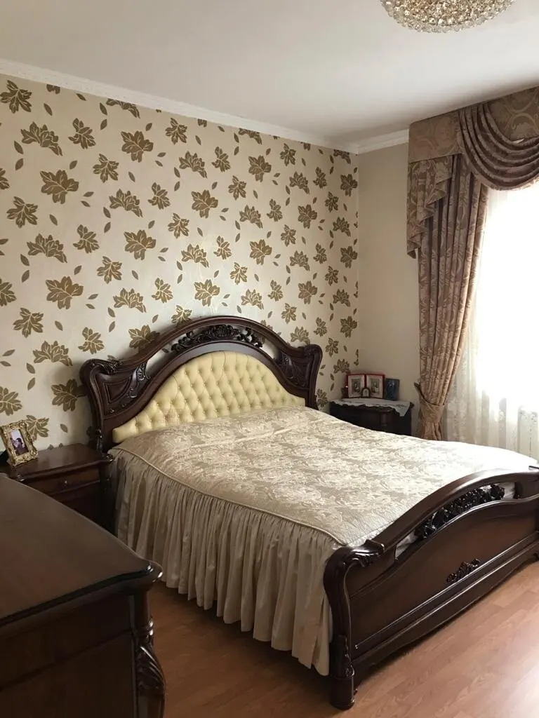Дом, 260 м²