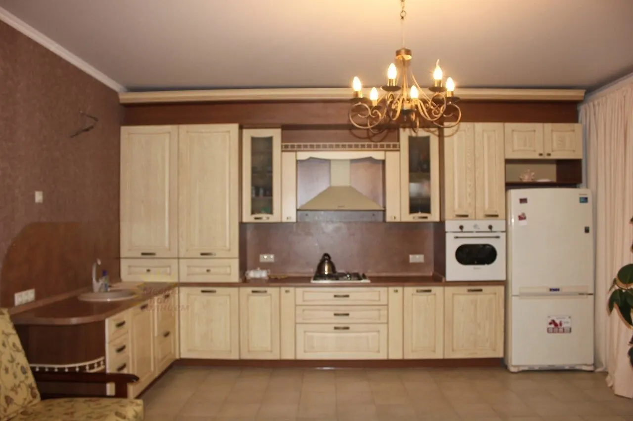 Дом, 210 м²