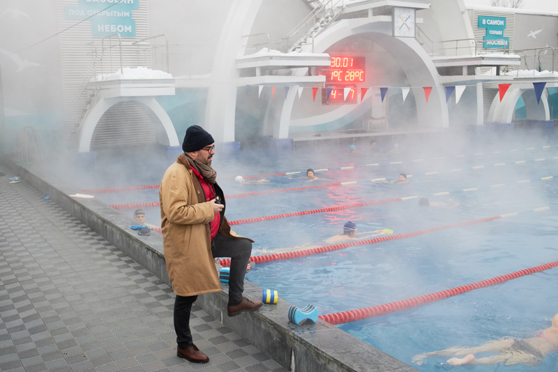 Бассейн москва зимой. Бассейн Чайка в Москве зимой. Бассейн Чайка в Москве купель. Бассейн Чайка в 90-е. Бассейн Москва купание зимой.