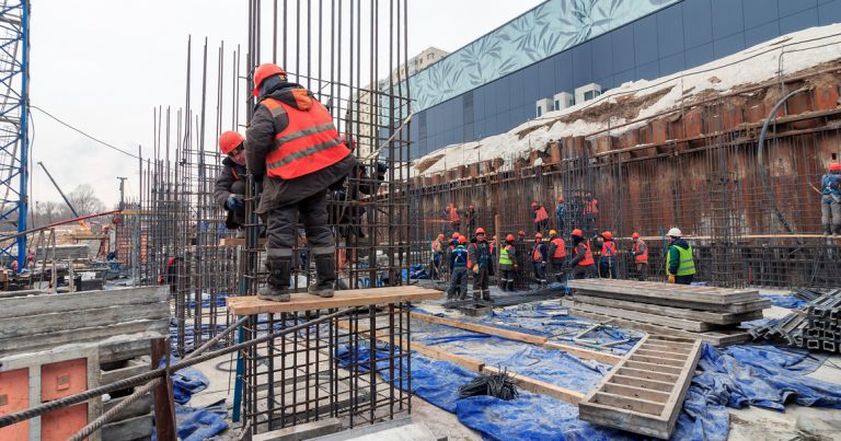 Мигранты нападают на москвичей