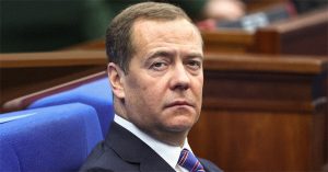 Медведев назвал уголовные дела за шутки чушью