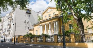 5 квартир, дача на Рублевке, особняк в Хамовниках: все арестованное имущество Тимура Иванова