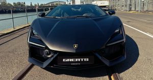 Новый суперкар Lamborghini Revuelto привезут в Москву. Будут продавать за 140 млн рублей