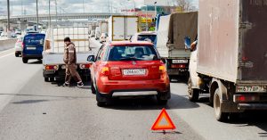 Названы самые аварийные дороги Москвы. Лидирует МКАД