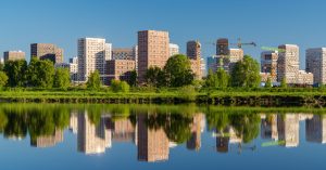 Жителям Чукотки легче купить жилье в Москве, чем москвичам