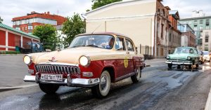 В Москве пройдет автопробег на ретромашинах в честь 90-летия метро