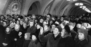 52% москвичей выступают за восстановление барельефа со Сталиным в метро
