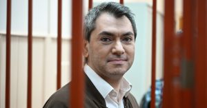 Басманный суд приговорил сопредседателя движения «Голос» Григория Мельконьянца к 5 годам колонии