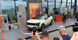 АвтоВАЗ представил свой первый кроссовер Lada Azimut
