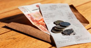 23% москвичей никогда не оставляют чаевые официантам