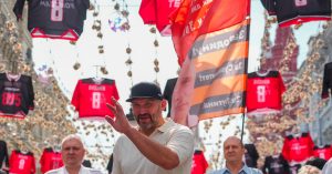Вот как украсили Никольскую улицу к приезду Александра Овечкина