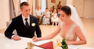 В Москве молодоженам выдали номер свидетельства о браке, состоящий только из семерок