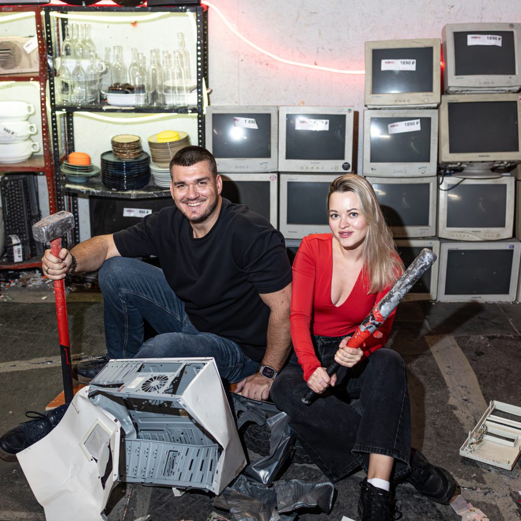 Почему вы должны нас знать: основатели комнаты ярости «Ломай меня полностью» Ксения и Алексей Симоновы