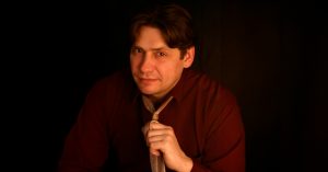 Директора театра «Лица» Павла Суетина госпитализировали с ножевым ранением