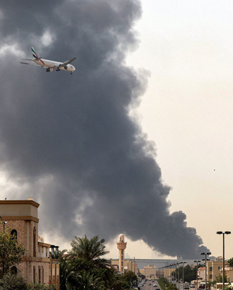 «Лепим пельмени»: как русские живут в Дубае под ударами Ирана