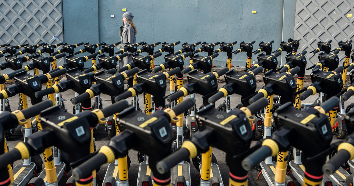 В Москве завтра открывается сезон электросамокатов. В этом году — с арендой по СМС