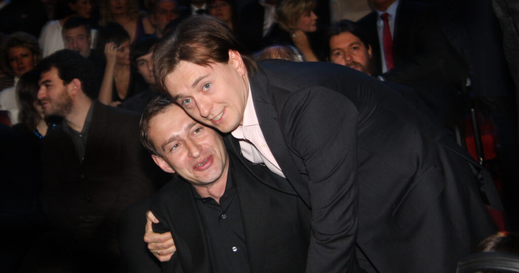 Сергей Безруков и Константин Хабенский возглавили МХАТ и Школу-студию: итоги кадровых изменений и дайджест тренда