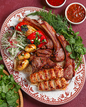 Баранина — весенняя еда: чем хорош «Папа Хинкали» на Новослободской