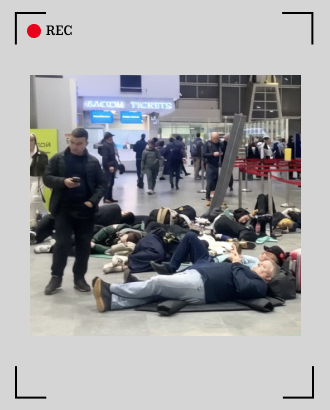 Москвичам, застрявшим в Пулково из-за дронов, предлагают вылетать не раньше чем через 10 дней