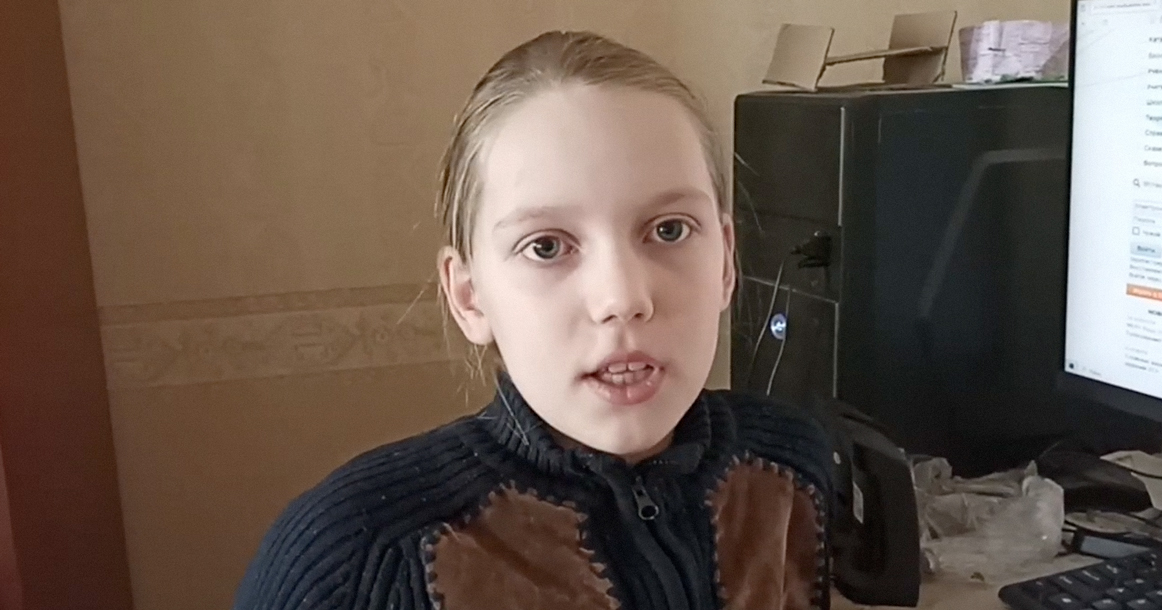 Для 13-летней Алисы Тепляковой нашли способ легально работать психологом