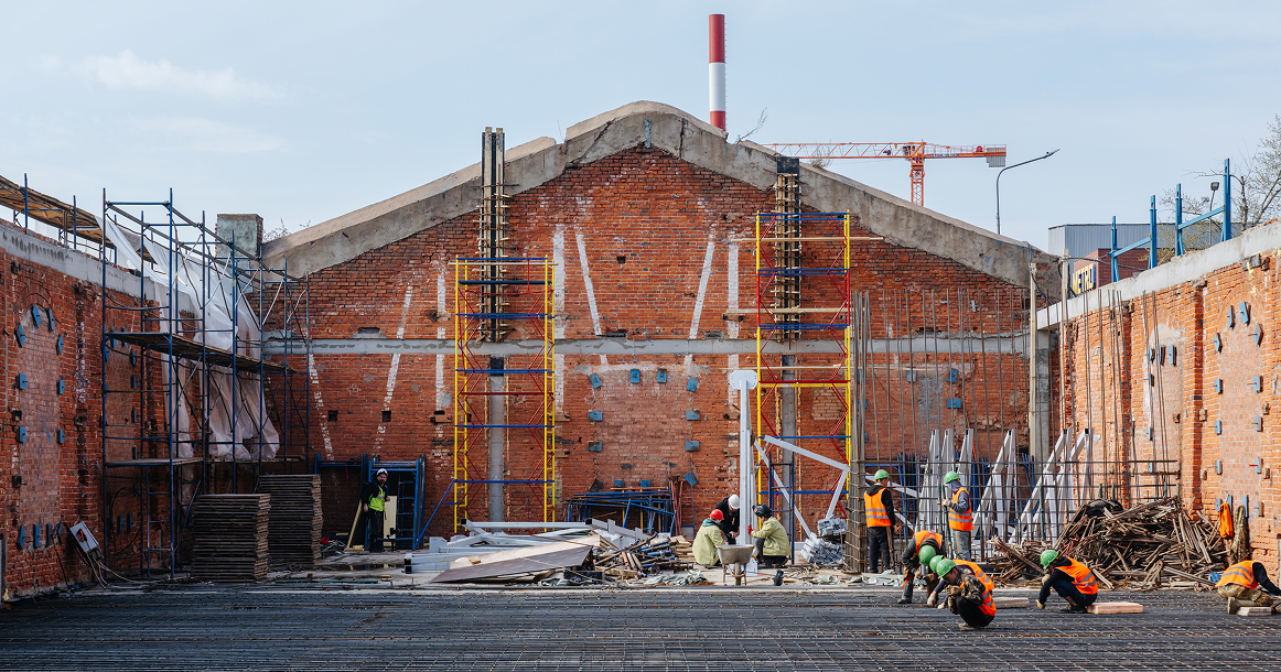 В деловом кластере «Густав» началась реставрация промышленных цехов XIX века