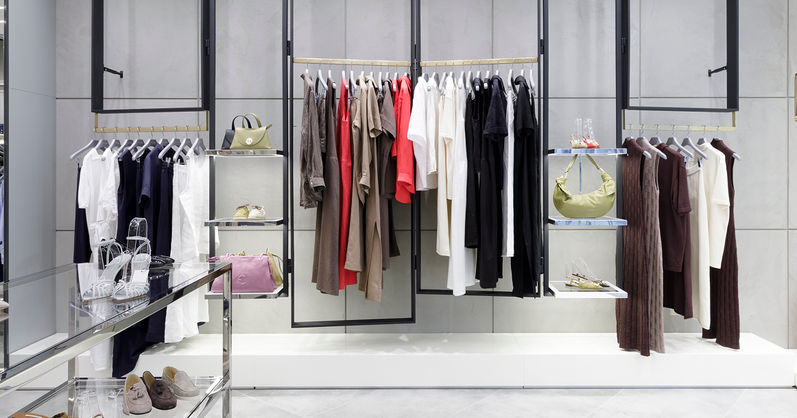 Сеть No One переходит к новому визуальному коду и «переоткрывает» свои бутики 