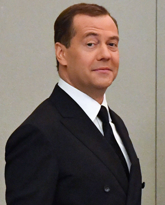 Дмитрий Медведев стал главредом учебников обществознания для 9–11-х классов