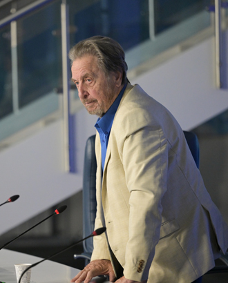 «Москва — вершина цивилизации»: отец Илона Маска напоминает нам, где мы живем